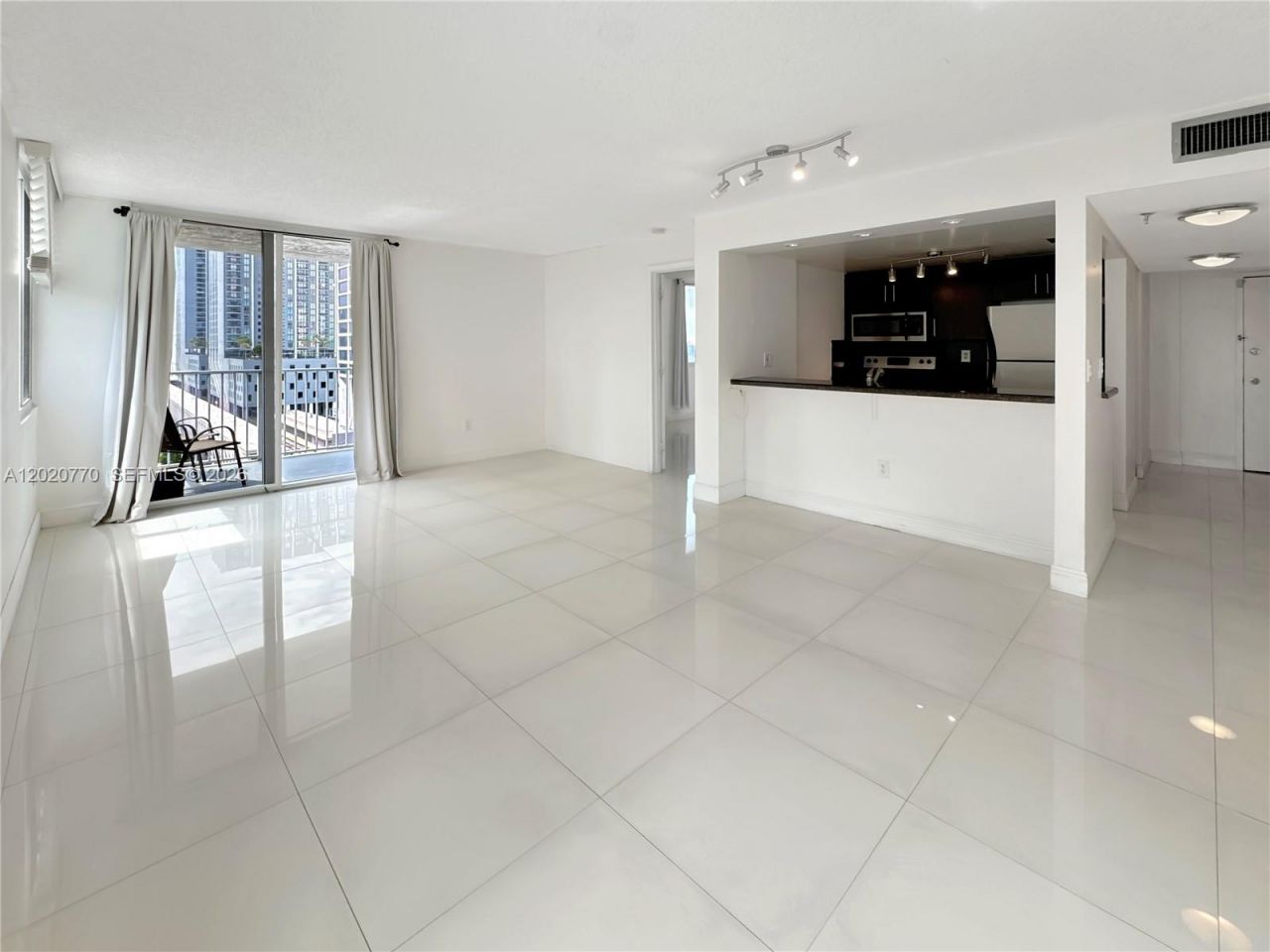 850 N Miami Ave , Unit W-1903, Miami, FL 33136 Photo