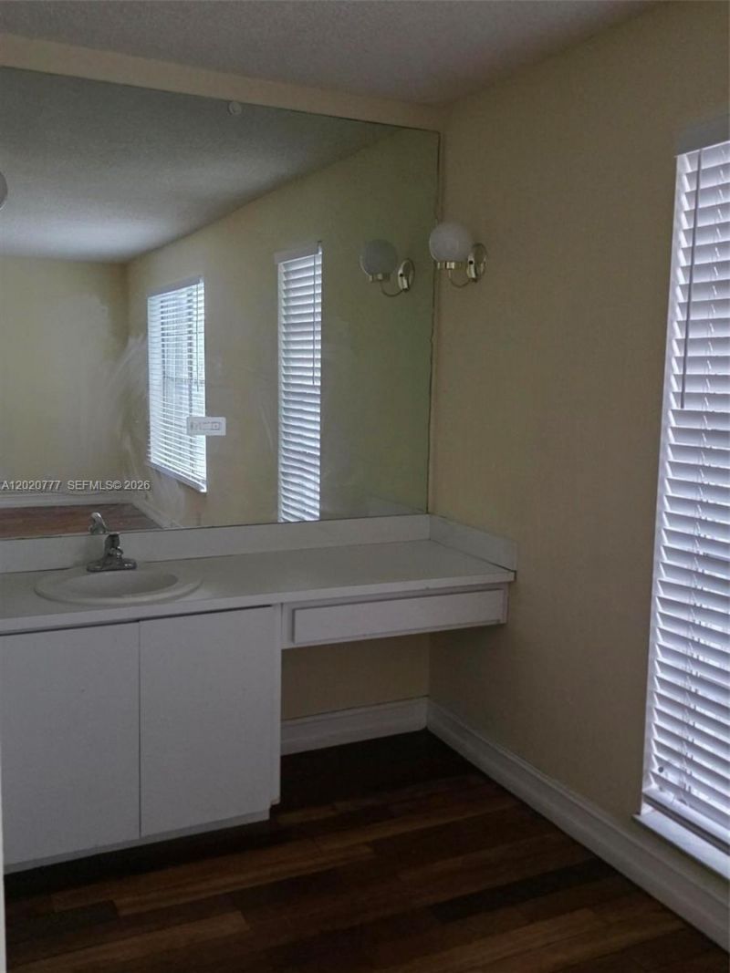 3912 SW 67th Ter, Unit 114, Davie, FL 33314 Photo
