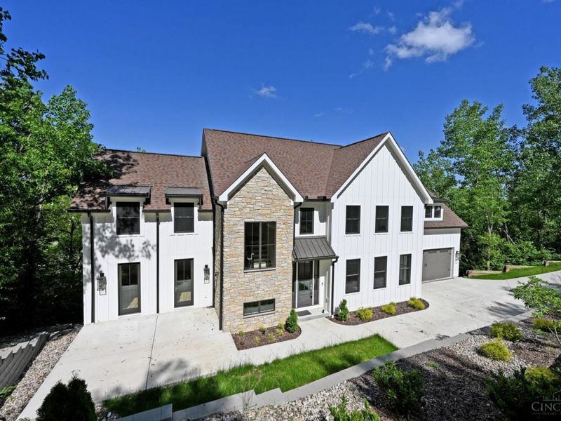 1080 Tuscany Place, Cincinnati, OH 45226 Photo 2