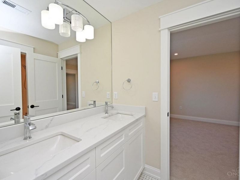 1080 Tuscany Place, Cincinnati, OH 45226 Photo 39