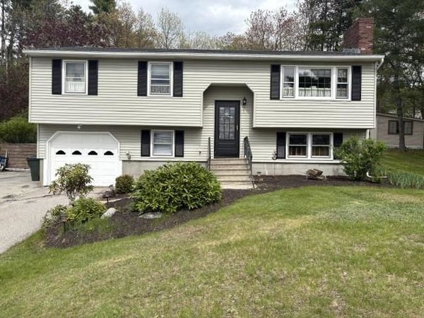 676 Cohas Avenue, Manchester, NH 03109