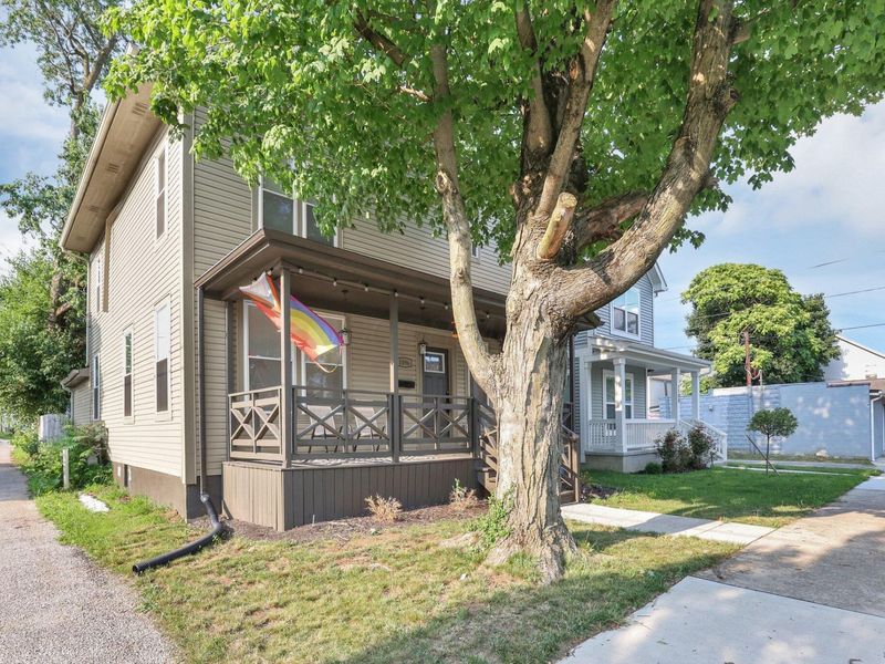1096 E Sycamore Street, Columbus, OH 43206 Photo 2