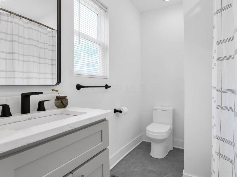 1096 E Sycamore Street, Columbus, OH 43206 Photo 28