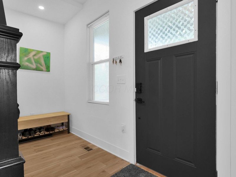 1096 E Sycamore Street, Columbus, OH 43206 Photo 6