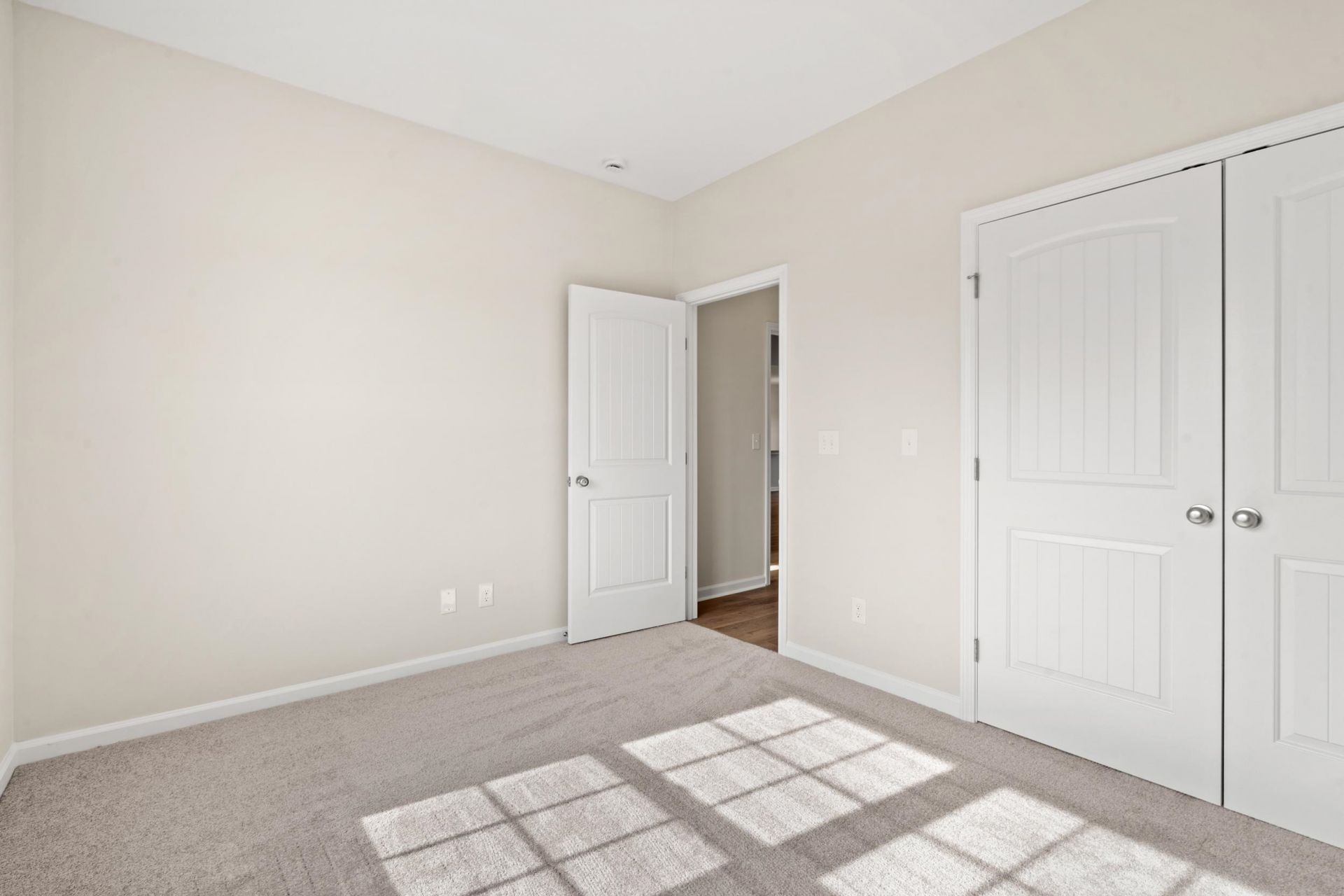 1142 W Business 9  Photo 12