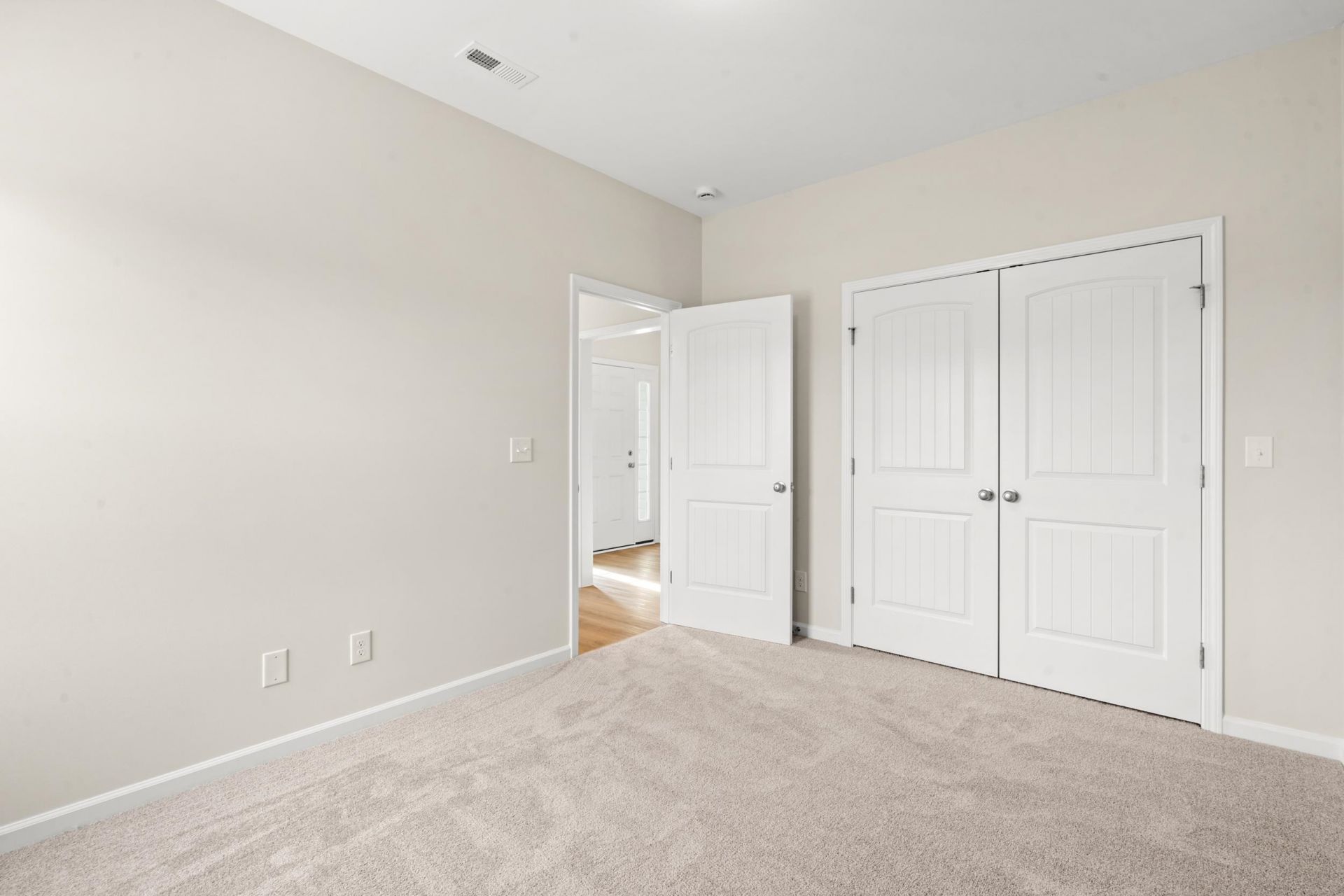 1142 W Business 9  Photo 15