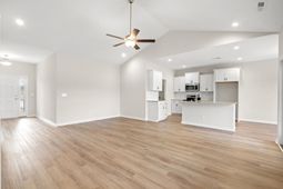 1142 W Business 9  photo 4