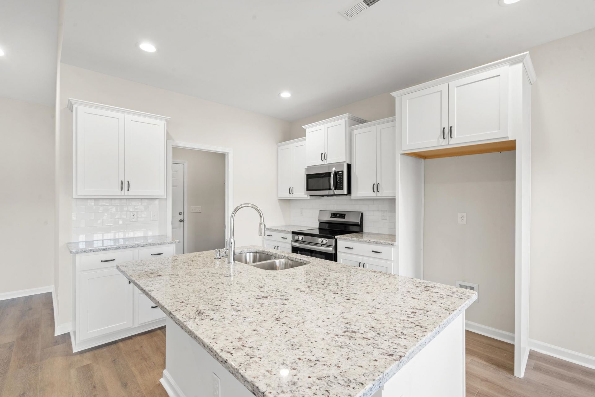 1142 W Business 9  Photo 5