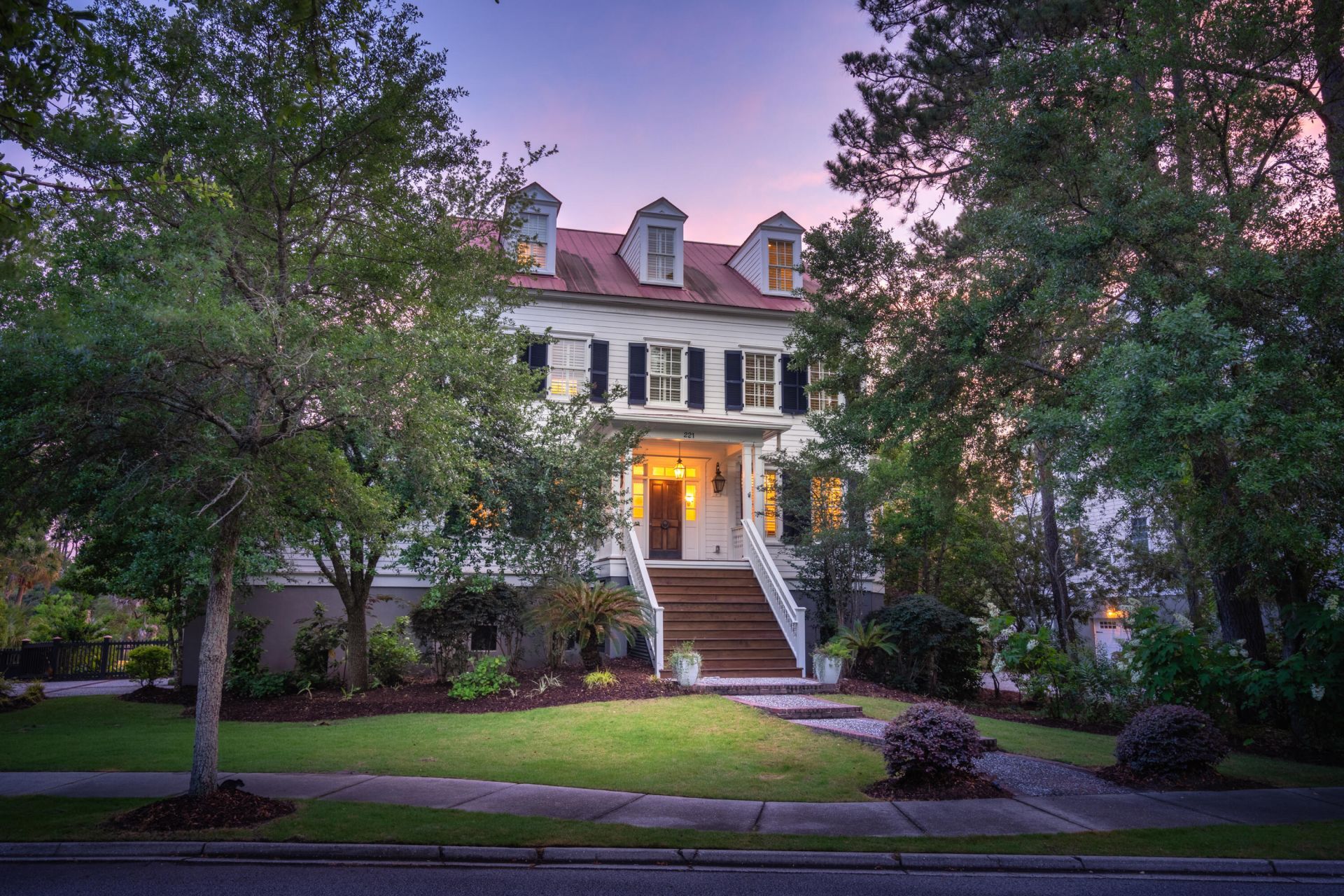 221 King George Street Photo 102