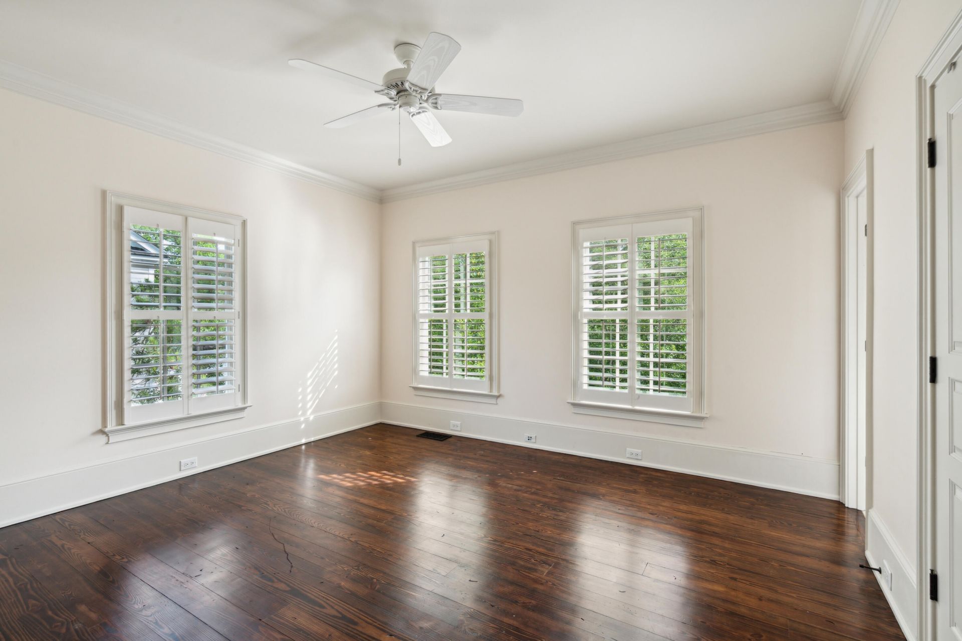 221 King George Street Photo 54