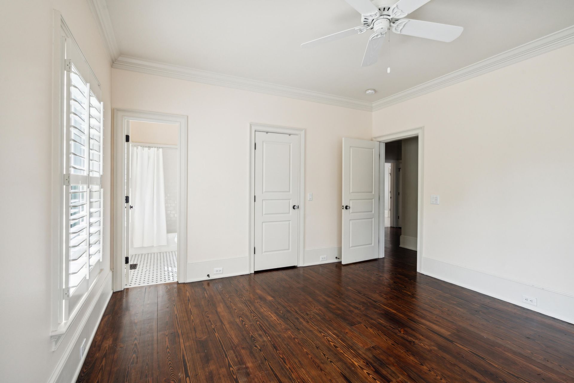 221 King George Street Photo 55