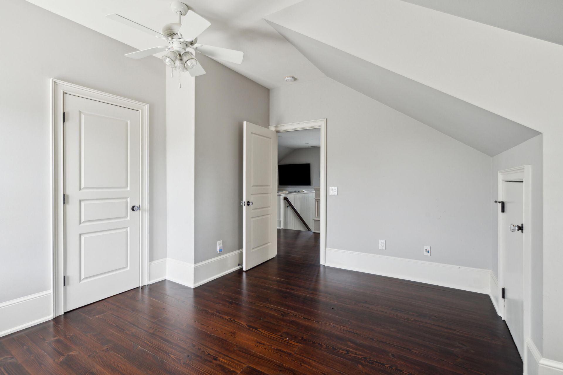 221 King George Street Photo 62