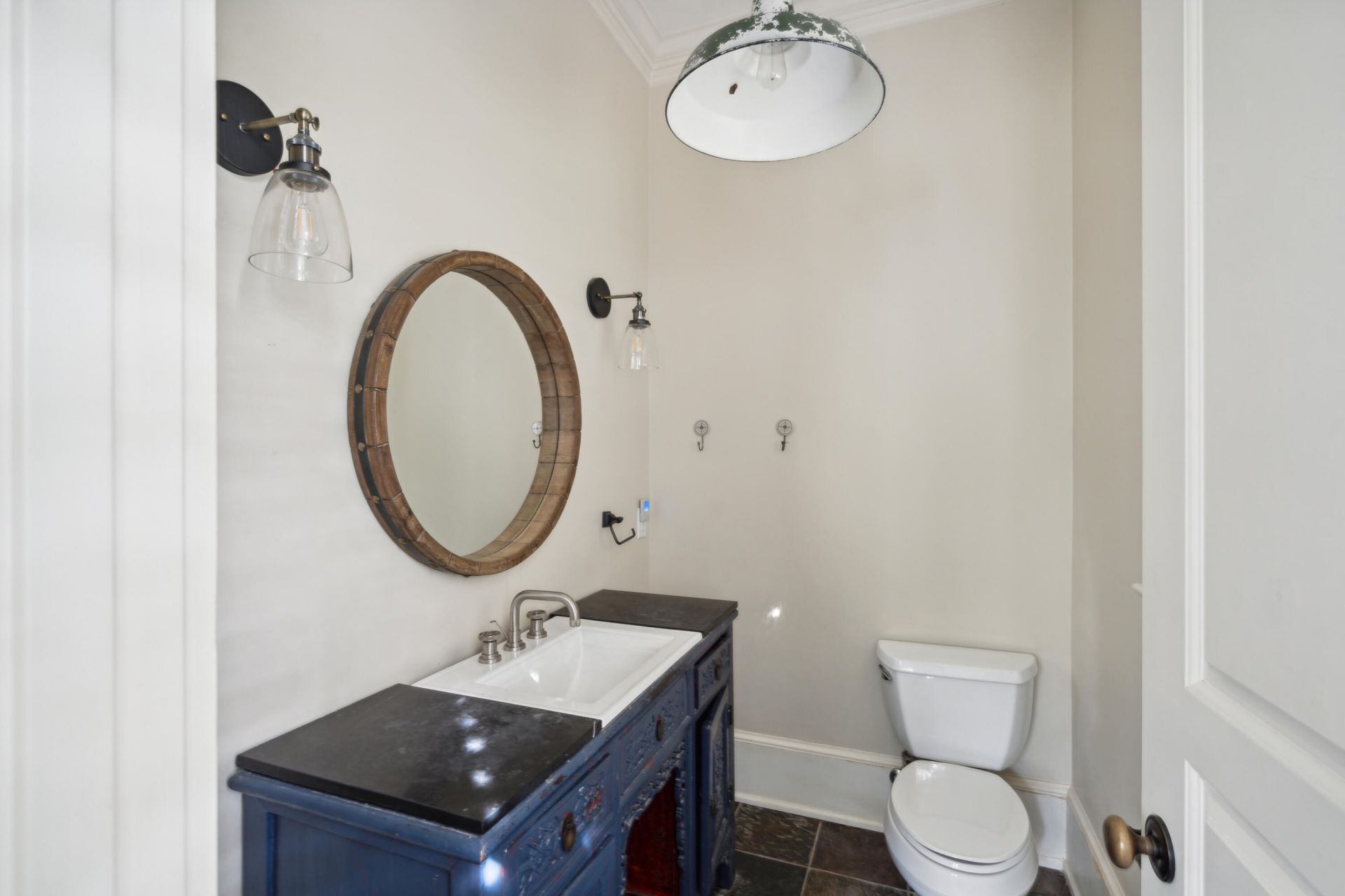 221 King George Street Photo 65