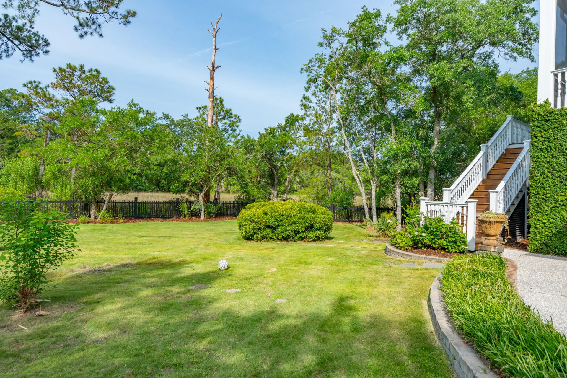 221 King George Street Photo 81