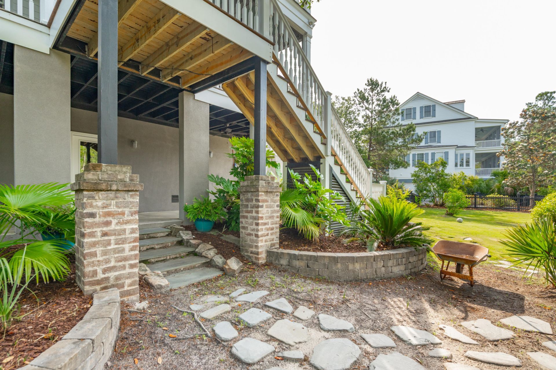 221 King George Street Photo 88
