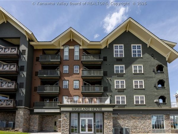 121 Highland House, Snowshoe, WV 26209