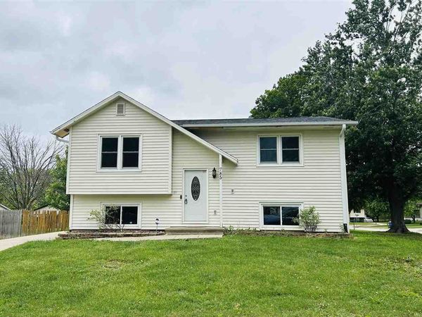 785 Prairie Ridge, North Liberty, IA 52333