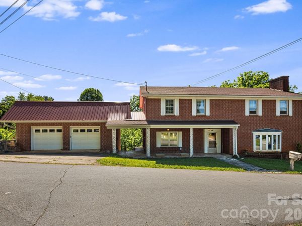284 Chestnut Street , Mars Hill, NC 28754