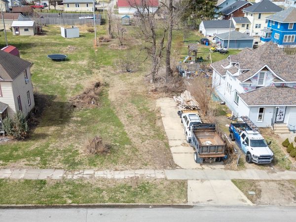 208 N 6th Street, Marshalltown, IA 50158