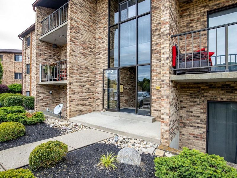 7230 Creekview Drive, Unit 11, Colerain Township, OH 45247 Photo 3
