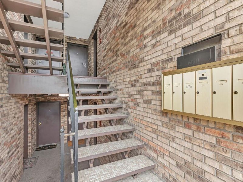7230 Creekview Drive, Unit 11, Colerain Township, OH 45247 Photo 4