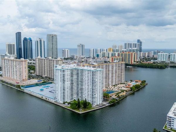 301 174 , Unit 1503, Sunny Isles Beach, FL 33160