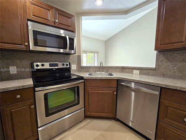 3457 NW 44th St , Unit 205, Oakland Park, FL 33309
