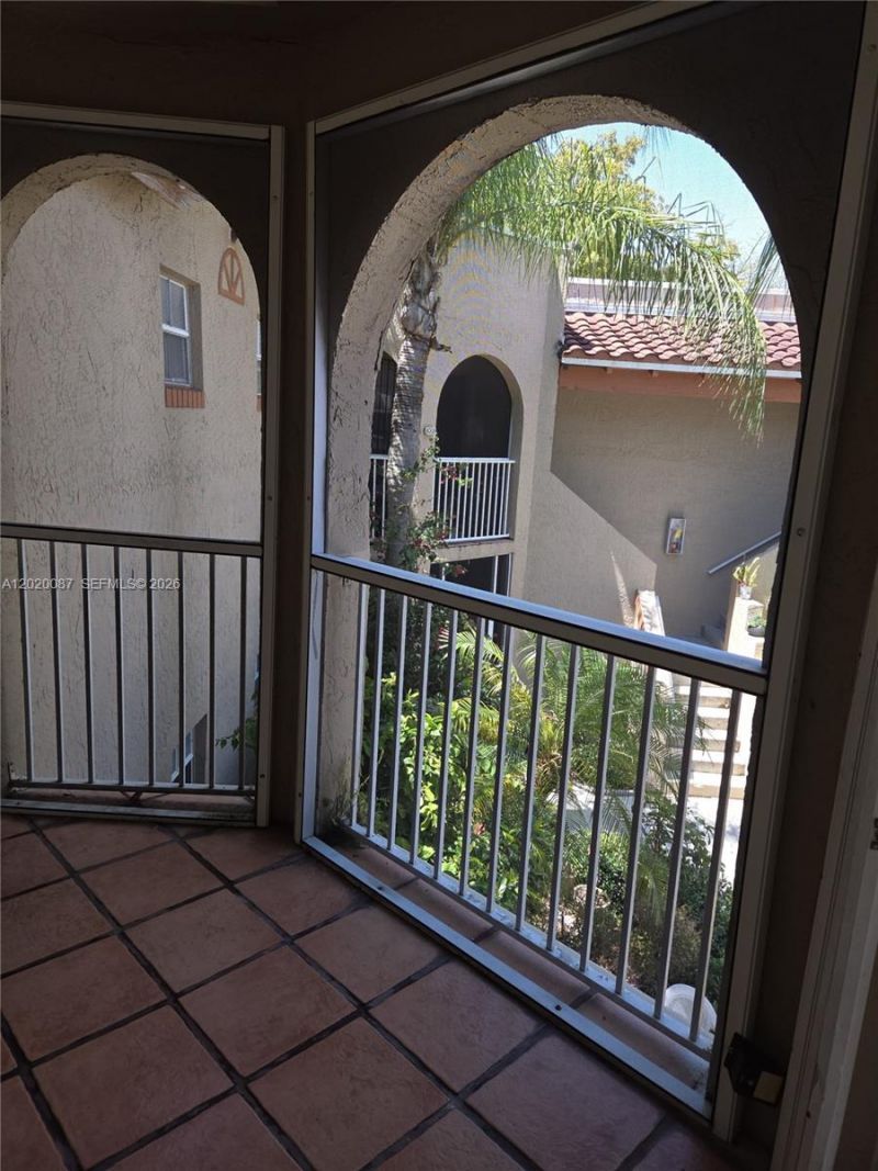 8886 SW 3rd St , Unit 204, Pembroke Pines, FL 33025 Photo