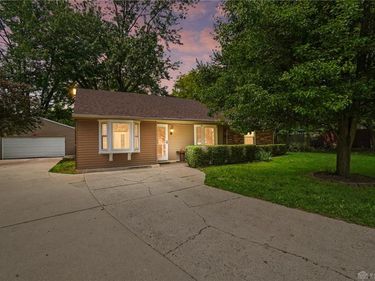19 Angela Drive, Germantown, OH 45327