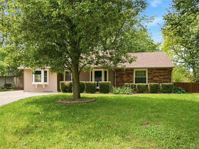 19 Angela Drive, Germantown, OH 45327 Photo 2