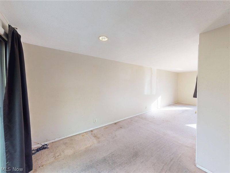 1651 Mentor Avenue, Unit 808, Painesville, OH 44077 Photo 5
