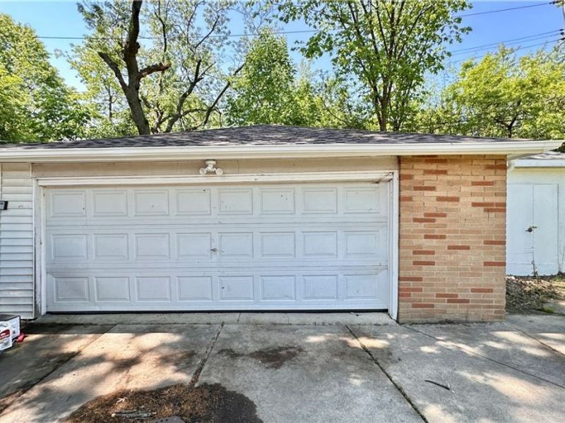1434 E 222nd Street, Euclid, OH 44117 Photo 3