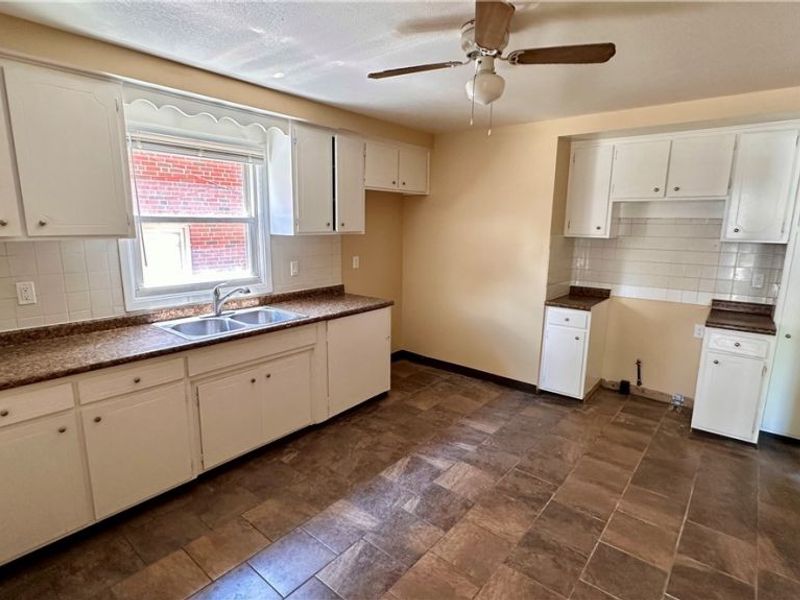 1434 E 222nd Street, Euclid, OH 44117 Photo 7