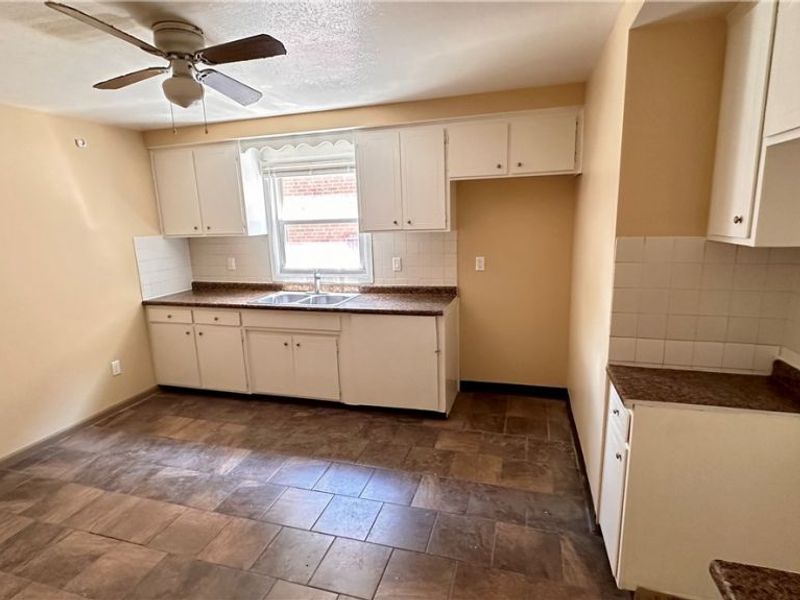1434 E 222nd Street, Euclid, OH 44117 Photo 8