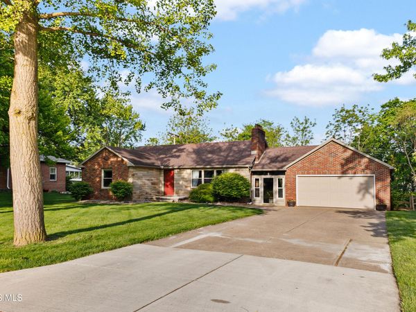 604 Valley Drive, Rossford, OH 43460