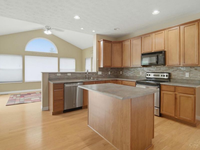 8332 Misty Shore Drive, West Chester, OH 45069 Photo 14