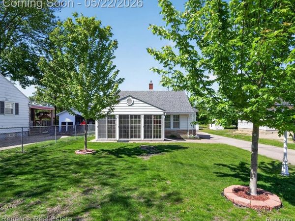 3207 Waukegan Street, Auburn Hills, MI 48326