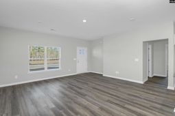 143 Middlesex Court  photo 4