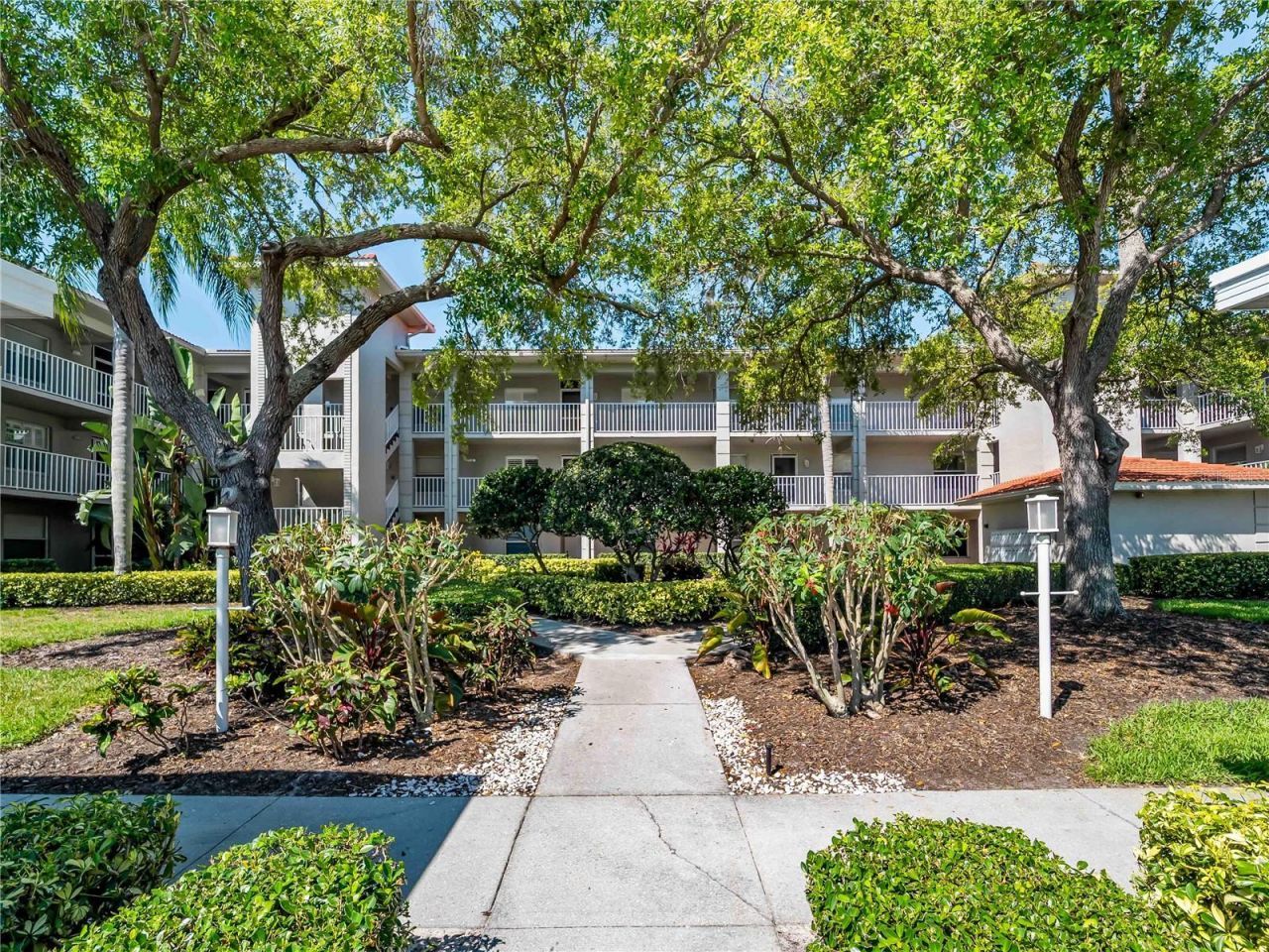 9330 Clubside Circle, Unit 3207, Sarasota, FL 34238 Photo