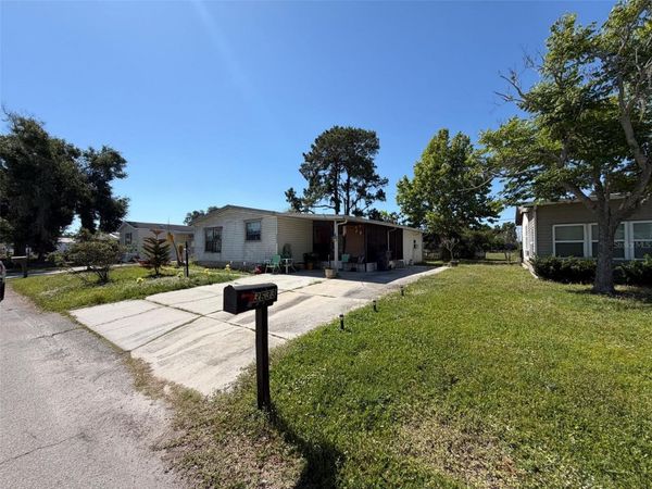 3633 LAZY LAKE DRIVE S, Unit 3, LAKELAND, FL 33801