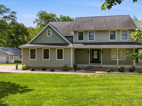 911 Moody Ridge Road , Belpre, OH 45714
