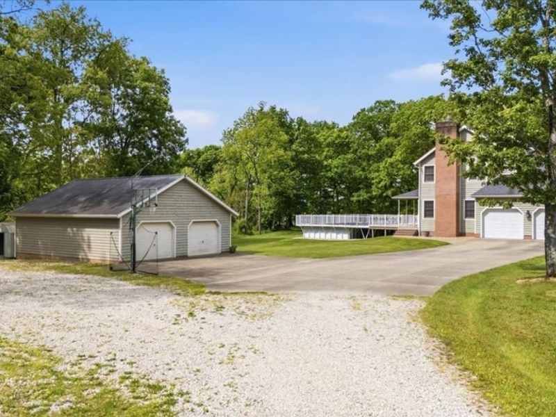 911 Moody Ridge Road , Belpre, OH 45714 Photo 11