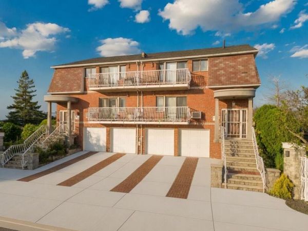 15754 95th Street, Howard Beach, NY 11414