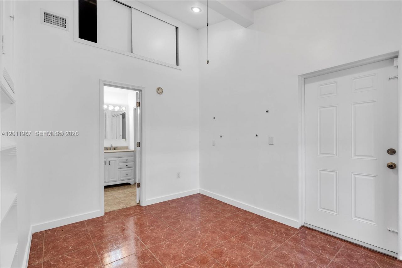 260 SW 29th Rd , Miami, FL 33129 Photo