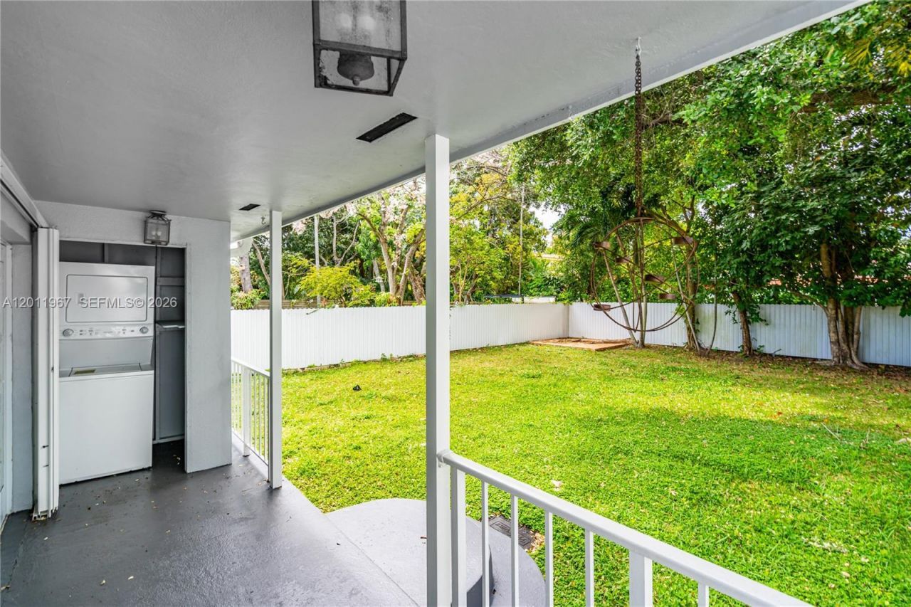 260 SW 29th Rd , Miami, FL 33129 Photo