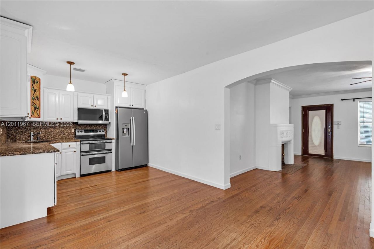 260 SW 29th Rd , Miami, FL 33129 Photo