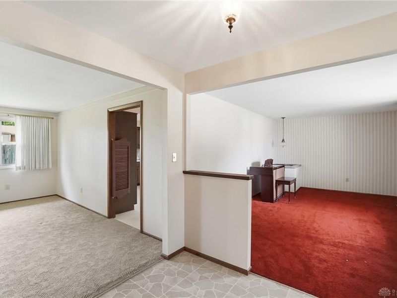742 Greenview Drive, Tipp City, OH 45371 Photo 10