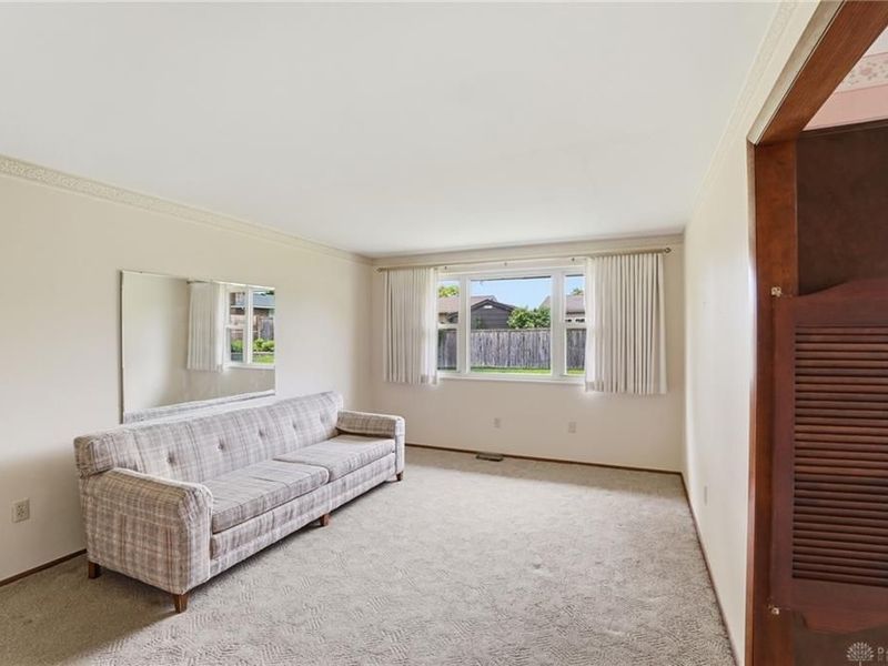 742 Greenview Drive, Tipp City, OH 45371 Photo 13