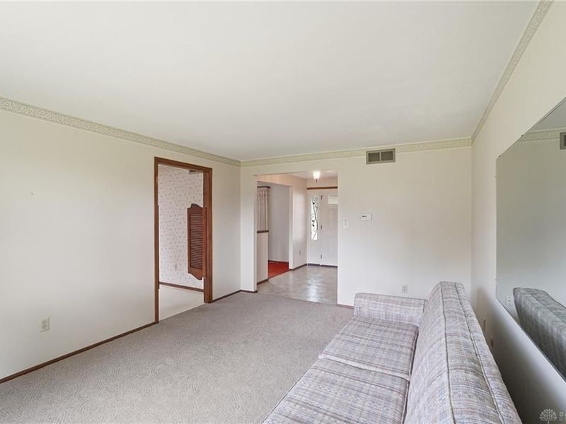 742 Greenview Drive, Tipp City, OH 45371 Photo 14