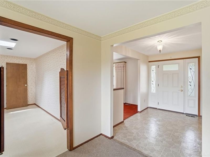 742 Greenview Drive, Tipp City, OH 45371 Photo 15
